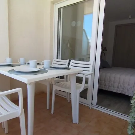 Cerca De La Playa En